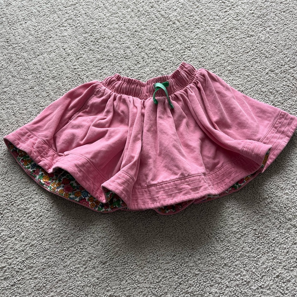 Mini Boden pink twirly skirt - corduroy w/ pockets.